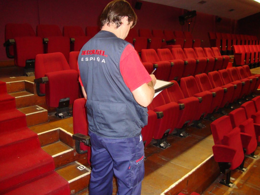 Disposición de butacas y aledaños en teatros. - Fabricante de telones